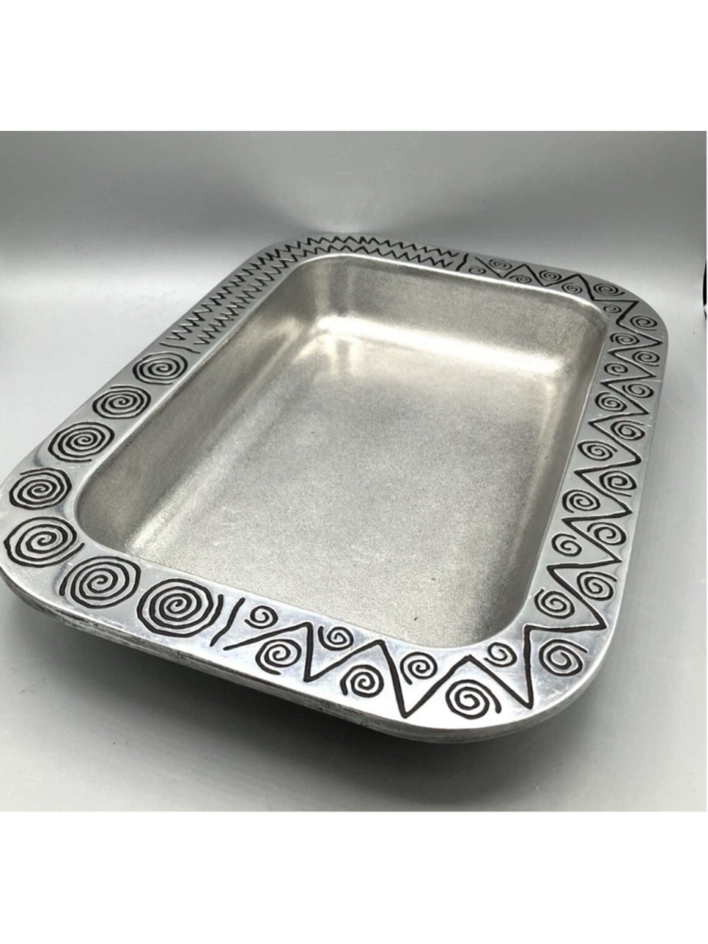 Vintage Wilton Armetale Metal Reggae Pattern 2 Quart Rectangle Baker Lead- Free